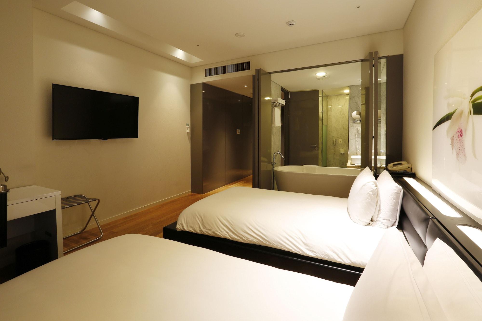 Grand Mercure Ambassador Changwon Eksteriør billede