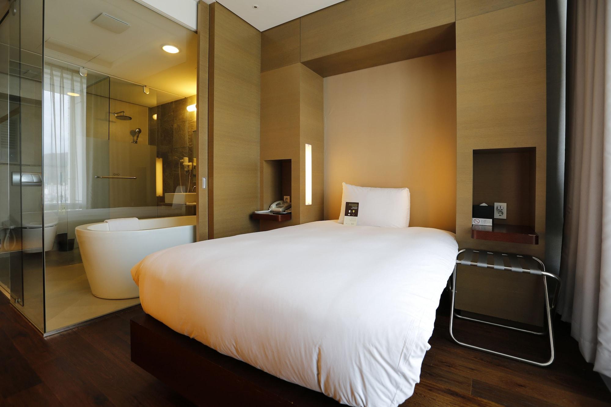 Grand Mercure Ambassador Changwon Eksteriør billede