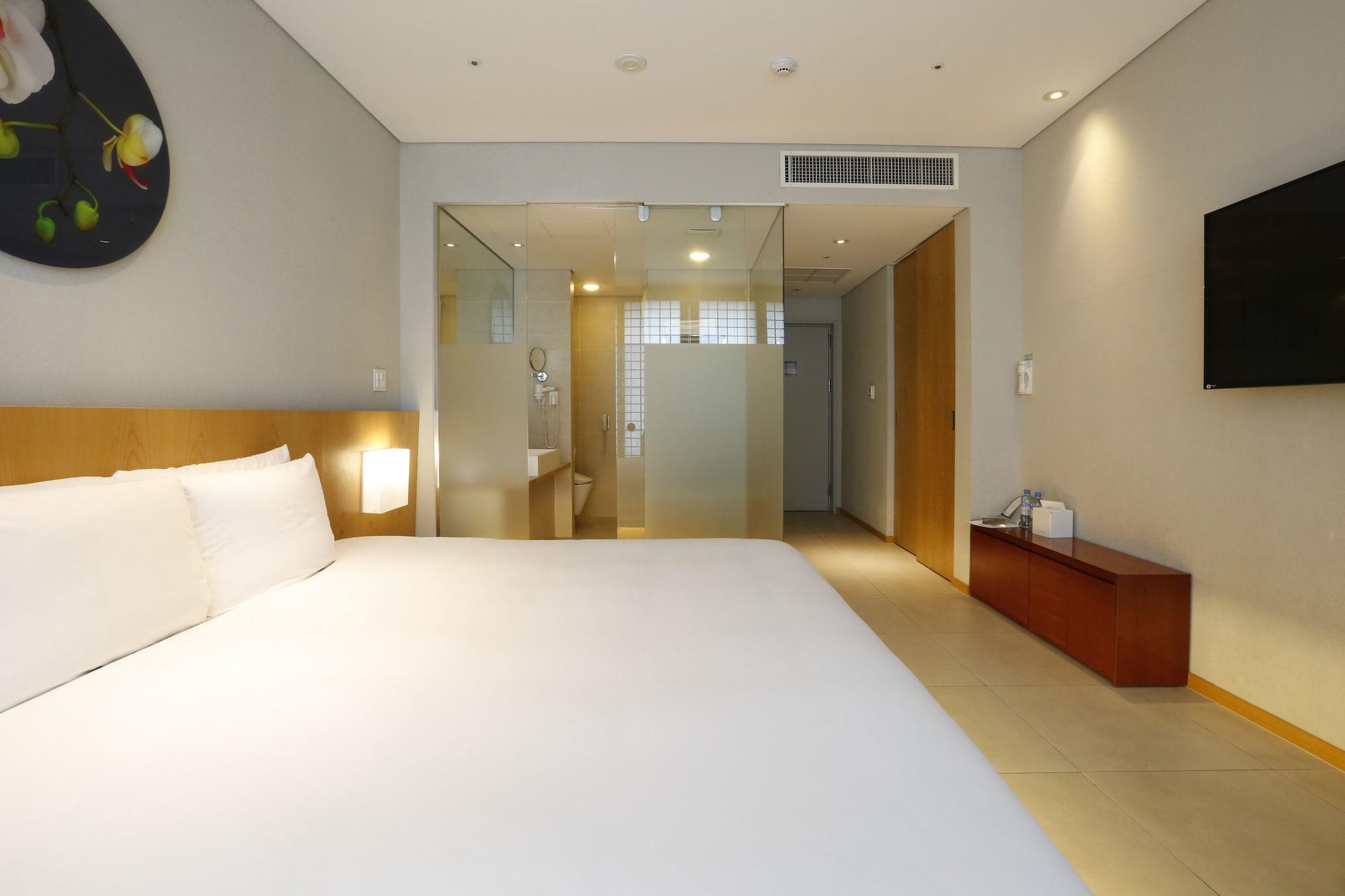 Grand Mercure Ambassador Changwon Eksteriør billede