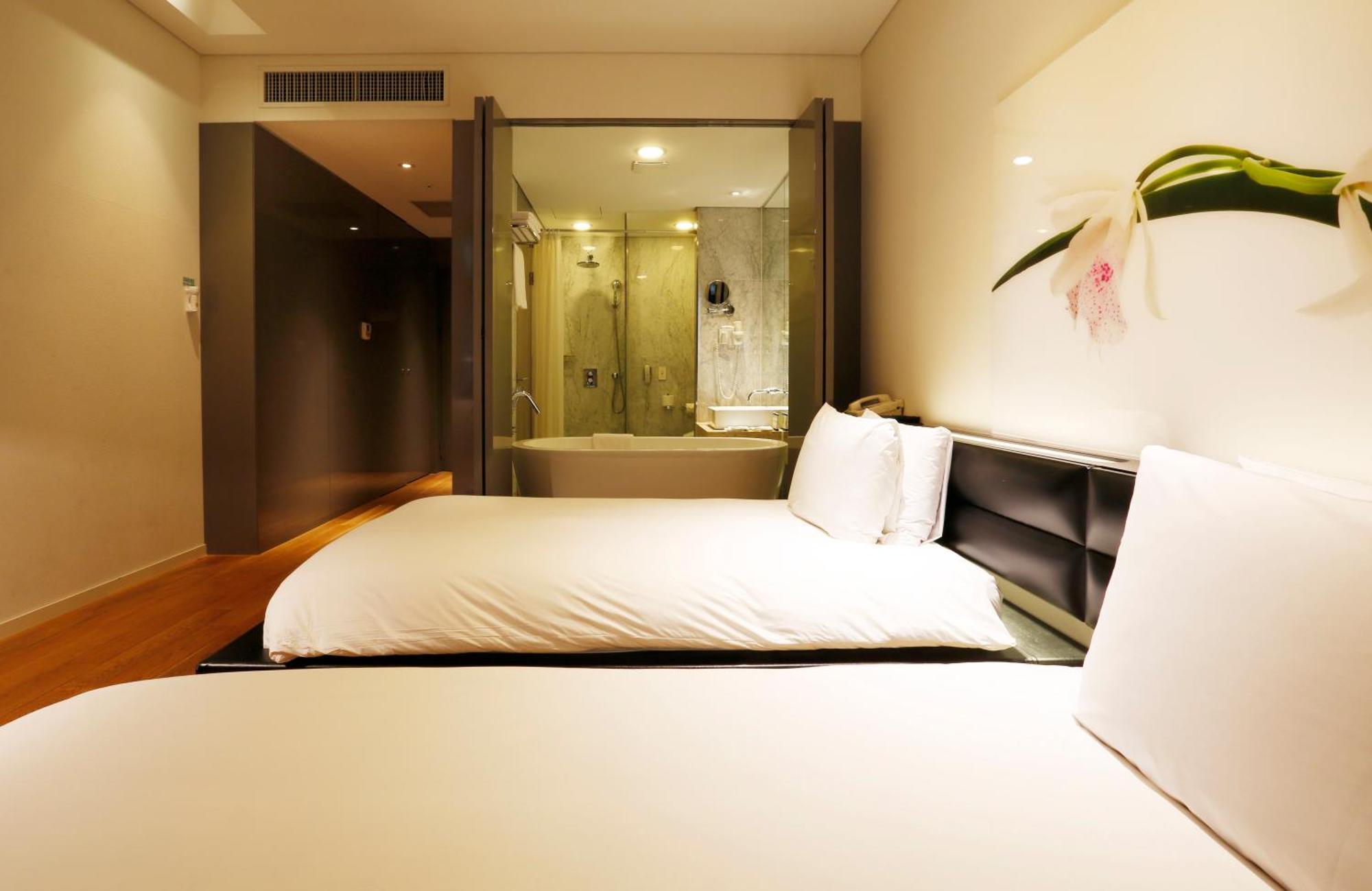 Grand Mercure Ambassador Changwon Eksteriør billede